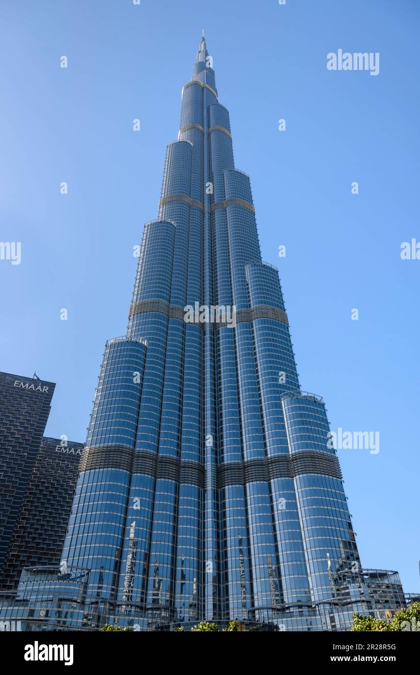 Il grattacielo Burj Khalifa, rinomato come l'edificio più alto del mondo, il centro di Dubai, Emirati Arabi Uniti Foto Stock