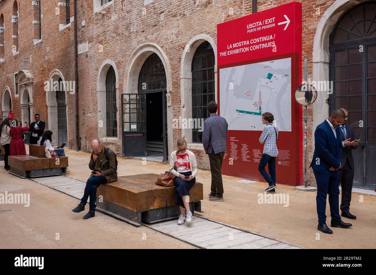 Venezia, 18th maggio 2023 Una panoramica generale alla Biennale di architettura di Venezia 2023 Marco secchi / Alamy Live News Foto Stock