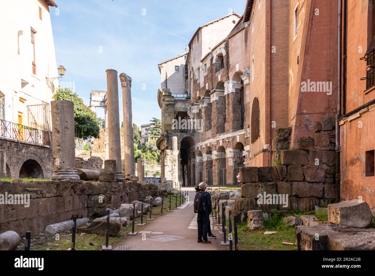 ROM, Italien, März 2023 Ausgrabungsstätte Portico d'Ottavia aus der Römerzeit im jüdischen Viertel Foto Stock