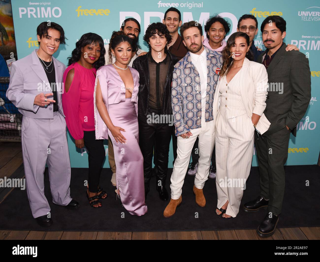 17 maggio 2023 - Santa Monica, California - (L-R) Martin Martinez, Mimi Fletcher, Stakiah Lynn Washington, Efrain Villa, Ignacio Diaz-Silverio, Johnny Rey Diaz, Henri Esteve, Nigel Siwabessy, Christina Vidal, Jonathan Medina e Carlos Santos. Prima di ''primo'' di Amazon Freevee al Pacific Park sul Molo di Santa Monica. (Credit Image: © Billy Bennight/AdMedia via ZUMA Press Wire) SOLO PER USO EDITORIALE! Non per USO commerciale! Foto Stock