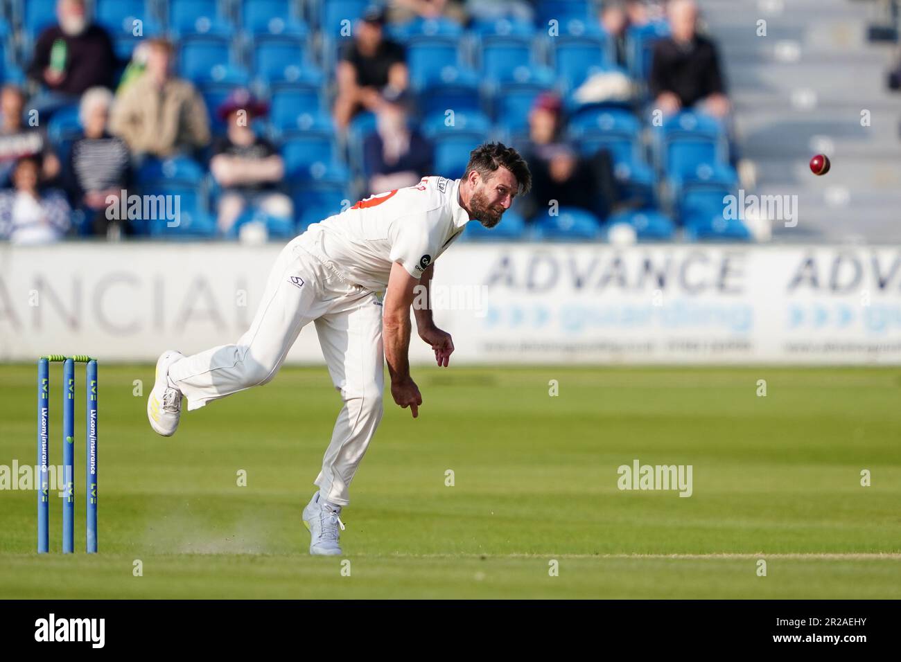 Le bocce Michael Neser di Glamorgan il giorno uno della partita LV= Insurance County Championship al Central County Ground 1st, Hove. Data immagine: Giovedì 18 maggio 2023. Foto Stock