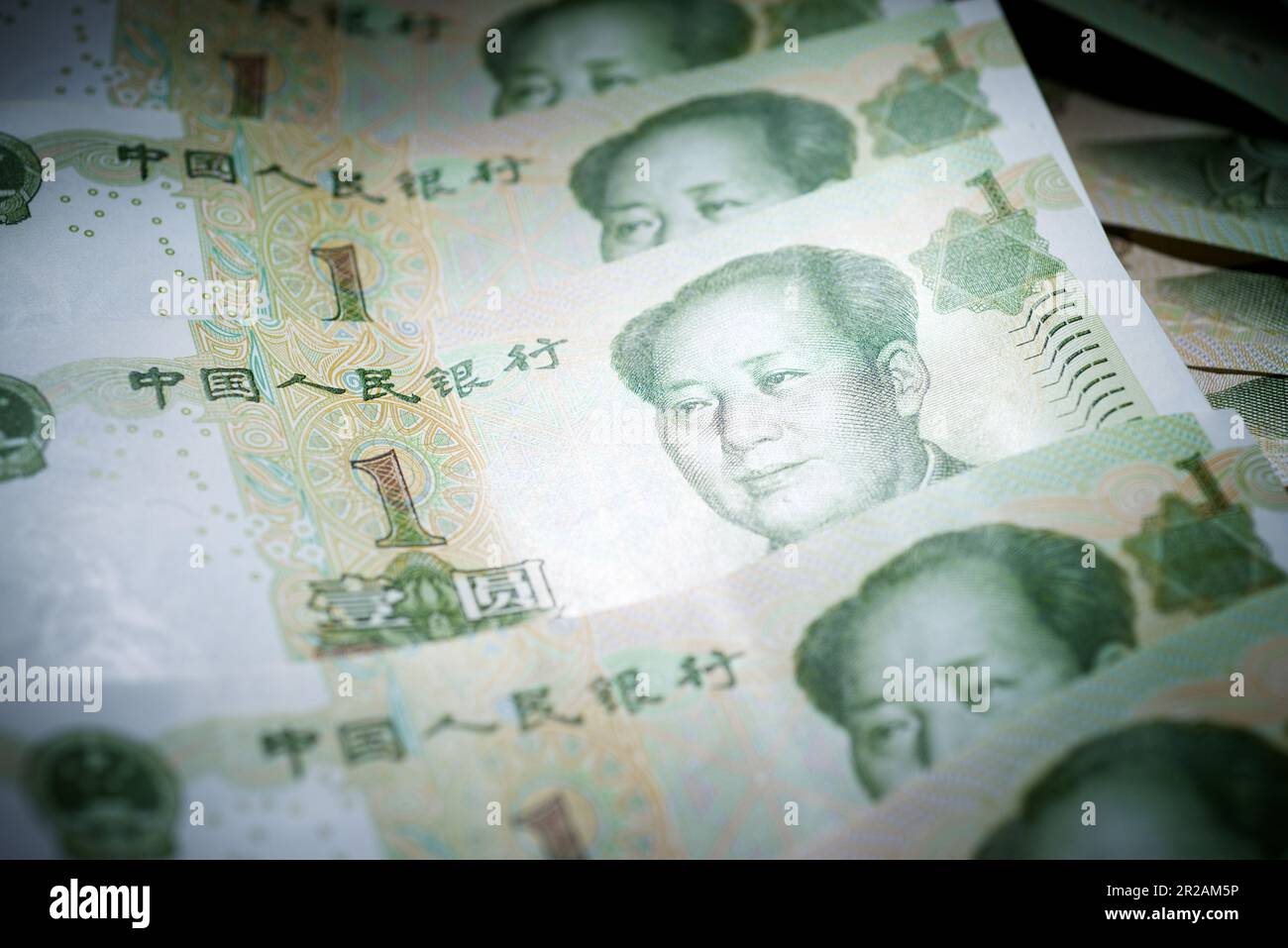 Primo piano di un gruppo di banconote yuan con il ritratto di Mao TSE-Tung Foto Stock