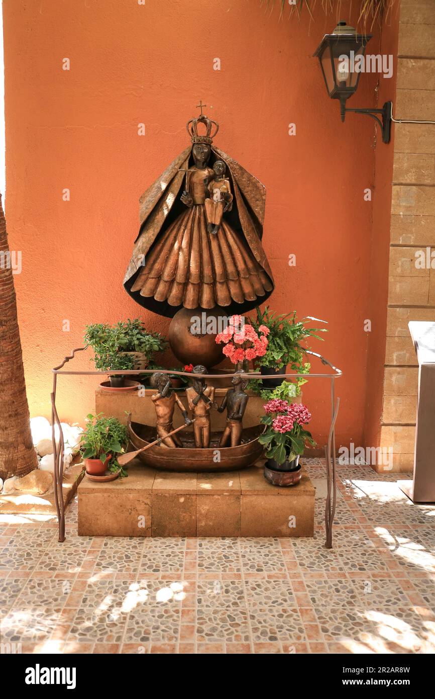 Javea, Alicante, Spagna - 16 maggio 2023: La Virgen de la Caridad del Cobre di Bayard Osborn a Javea Foto Stock
