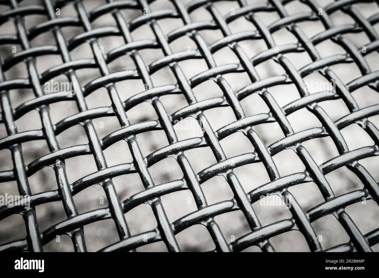 Una struttura a griglia è una struttura costituita da linee o barre intersecanti che formano un modello di quadrati o rettangoli. IO Foto Stock