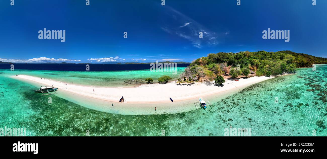 L'isola di Ditaytayan è una delle isole di Calamian, situata circa 30 km a sud di Coron, provincia di Palawan, Filippine. Foto Stock