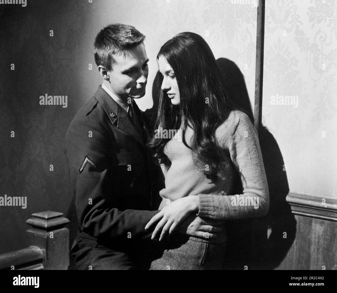 John Phillip Law, Ludmila Mikael, on-set of the Film, 'The Sergeant', Warner Bros.-Seven Arts, 1968 Foto Stock