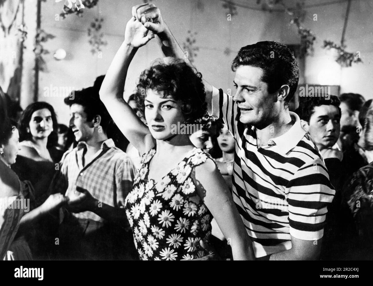 Eleonora Rossi Drago, on-set of the Film, 'Sensualita', USA Titolo: 'Barefoot Savage', Paramount Films of Italy, I.F.E. Rilasciando Corporation, 1952 Foto Stock