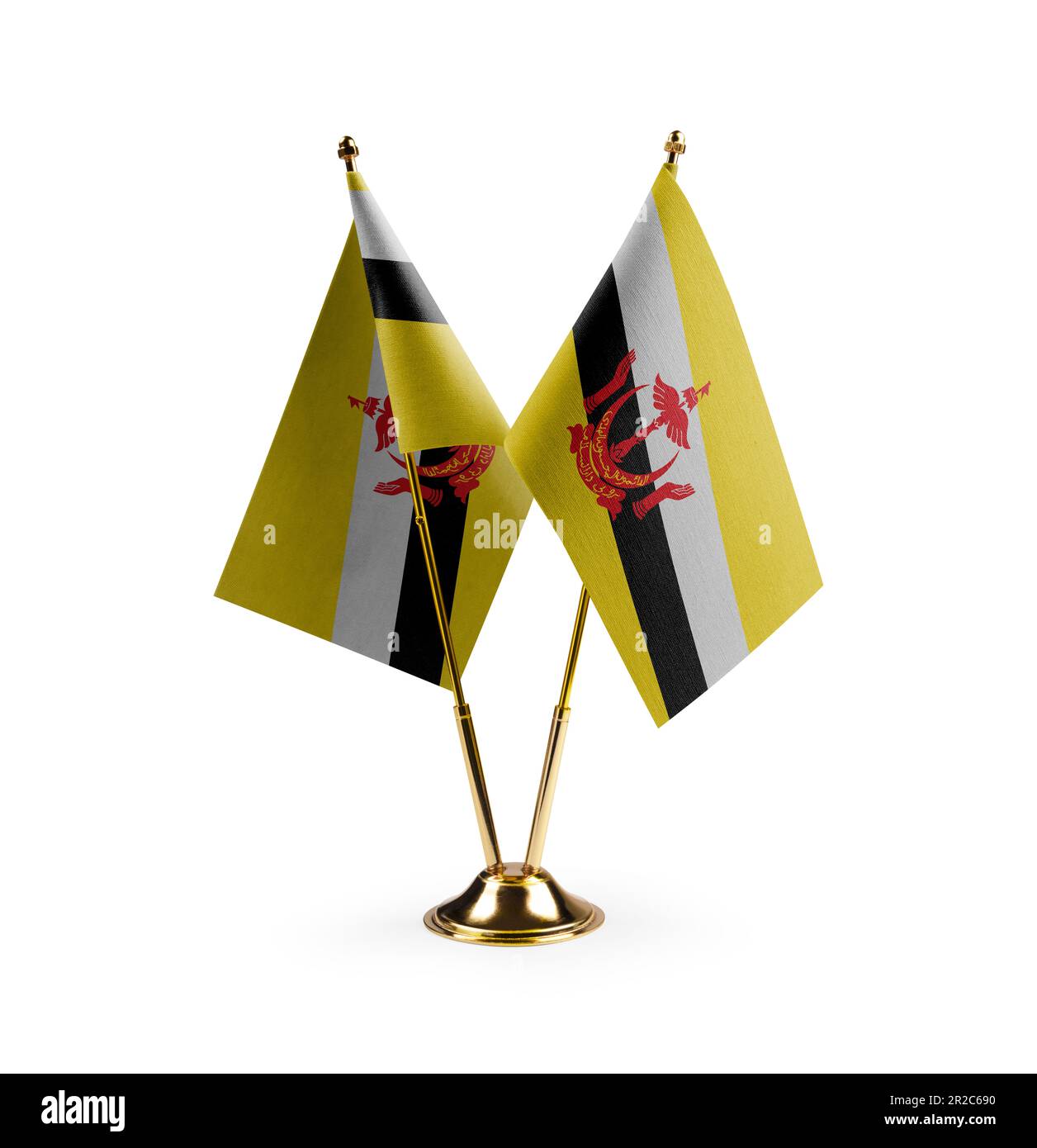 Piccole bandiere nazionali del Brunei su sfondo bianco. Foto Stock