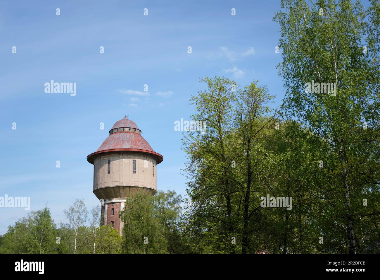 Architettura di una vecchia torre dell'acqua a riga, Lettonia Foto Stock