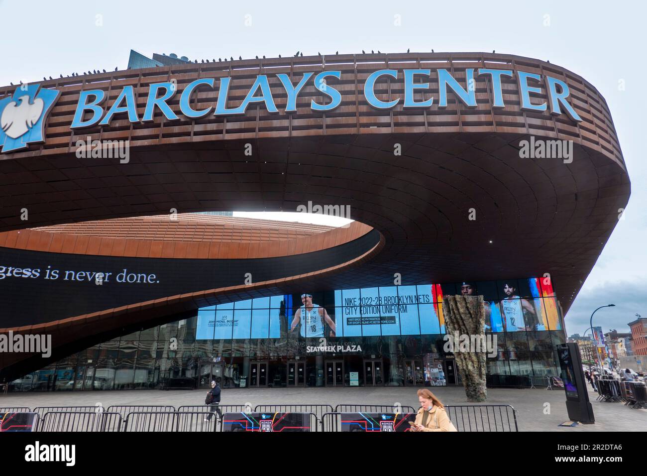 Esterno dell'arena polivalente al coperto Barclays Center a Brooklyn, New York City Foto Stock