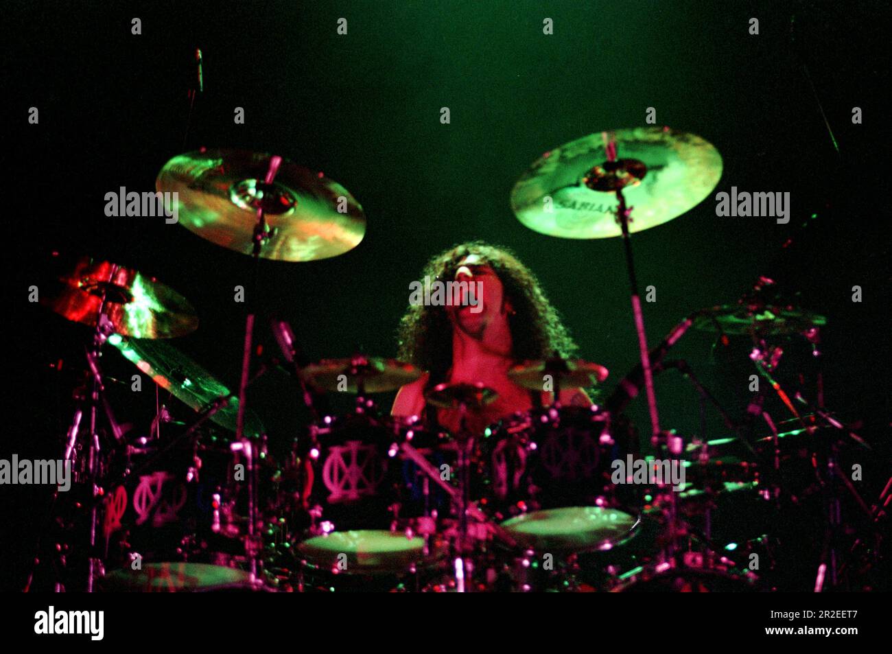 Sesto San Giovanni ,Milano Italia 1993-11-15 : Mike Portnoy batterista del Dream Theater concerto dal vivo al Palasesto Foto Stock