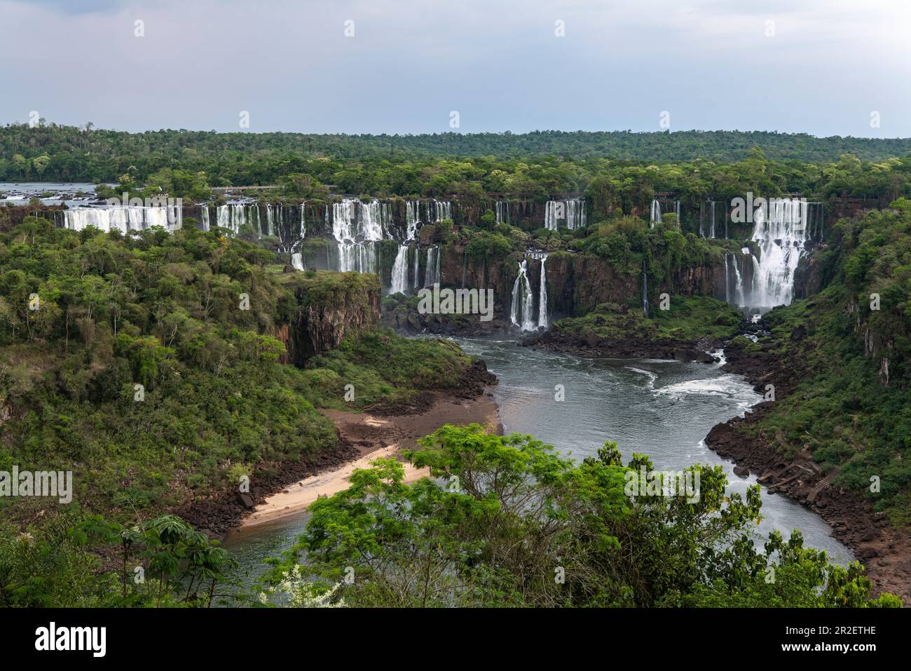 Vista aerea delle cascate di Iguazu, Parco Nazionale di Iguazu, Paraná, Brasile, Sud America Foto Stock