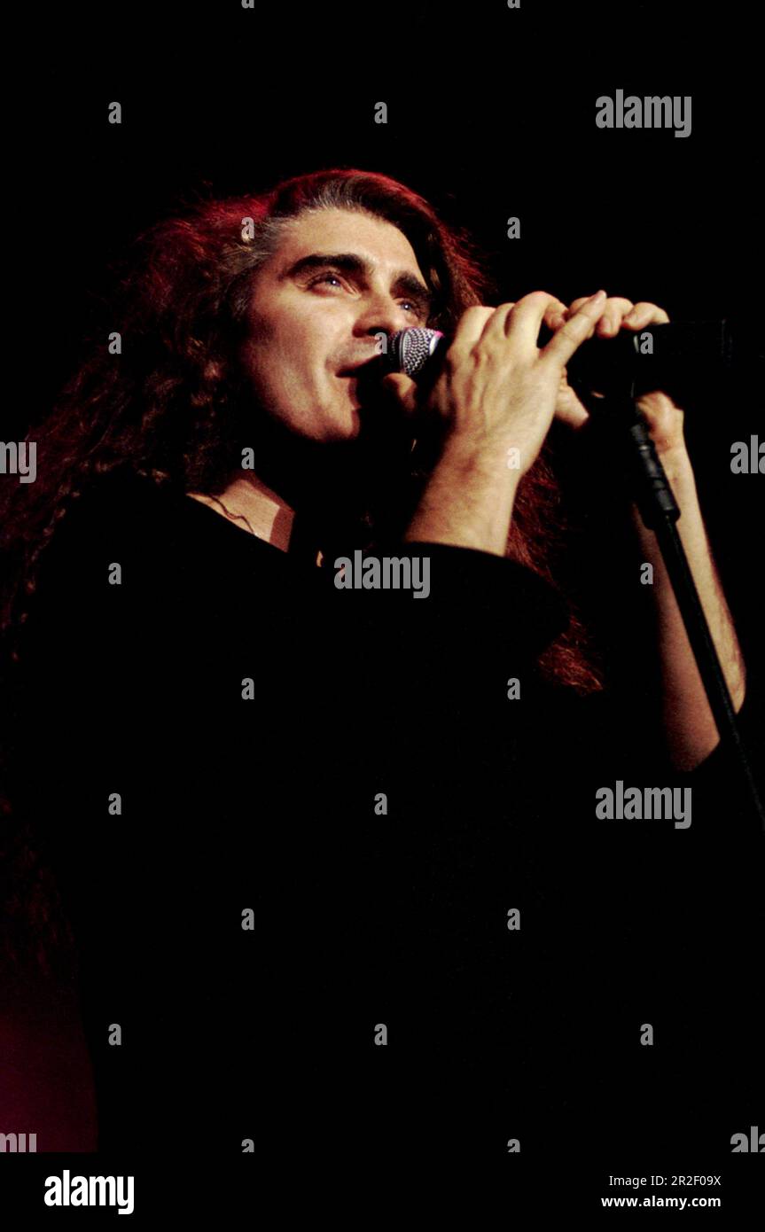 Sesto San Giovanni ,Milano Italia 1995-03-07 : James LaBrie cantante del Dream Theater concerto dal vivo al Palasesto Foto Stock