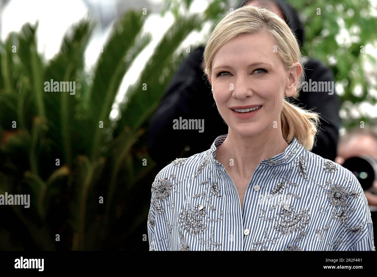 Cannes, Francia. 19th maggio, 2023. CANNES, FRANCIA - 19 MAGGIO: Cate Blanchett partecipa alla fotocall 'The New Boy' al 76th° festival annuale di Cannes al Palais des Festivals il 19 maggio 2023 a Cannes. Credit: dpa/Alamy Live News Foto Stock