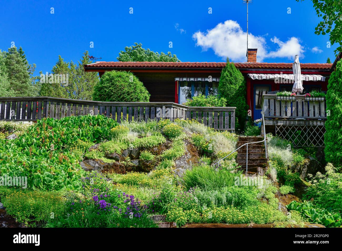 Casa vacanza con bel giardino, Falun, Dalarna, Svezia Foto Stock