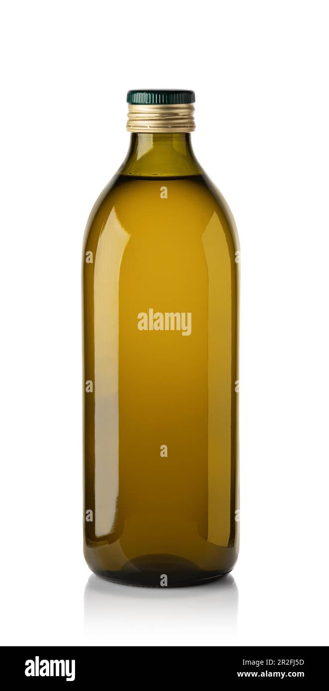 Bottiglia di olio d'oliva isolata su fondo bianco con percorso di taglio Foto Stock