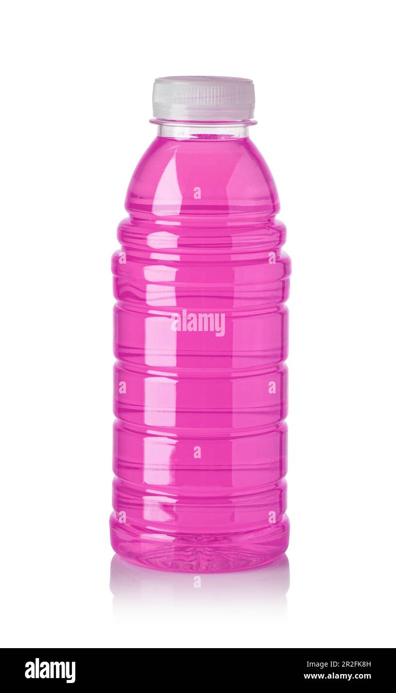Bottiglia di plastica di acqua dolce rosa isolata su fondo bianco Foto Stock
