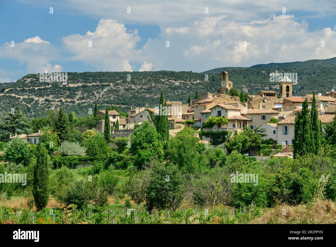 Lourmarin, Parco Naturale del Luberon, Vaucluse, Provenza-Alpi-Costa Azzurra, Francia Foto Stock