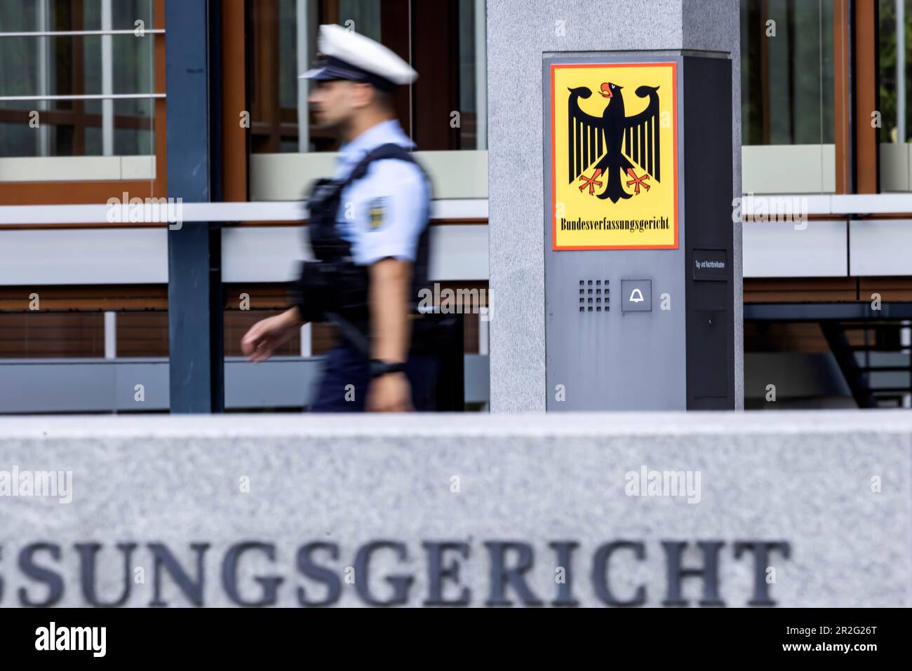 Corte costituzionale federale BVG, vista esterna con aquila federale, Karlsruhe, Baden-Wuerttemberg, Germania Foto Stock