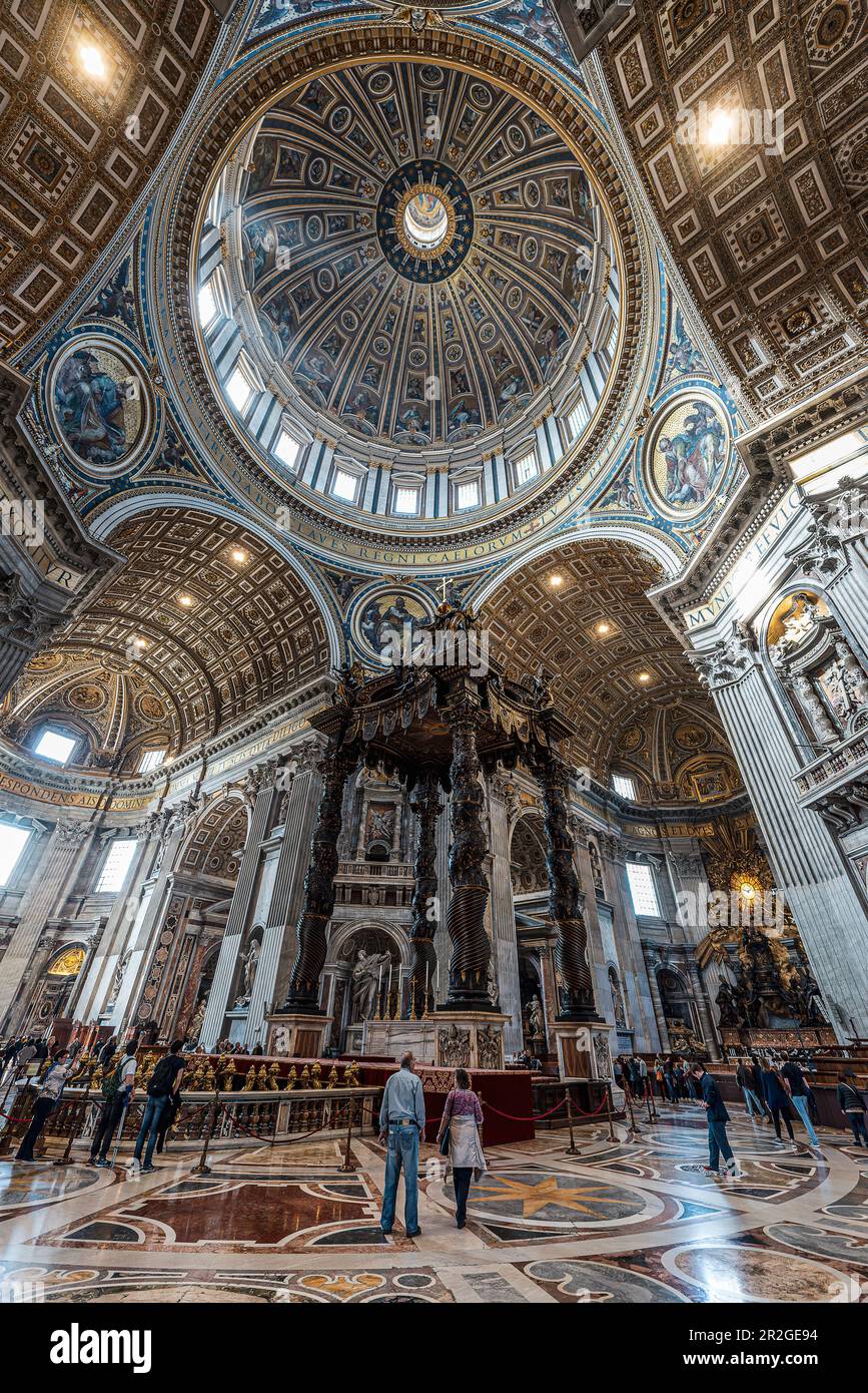 St Basilica di Pietro dall'interno, Roma, Lazio, Italia, Europa Foto Stock