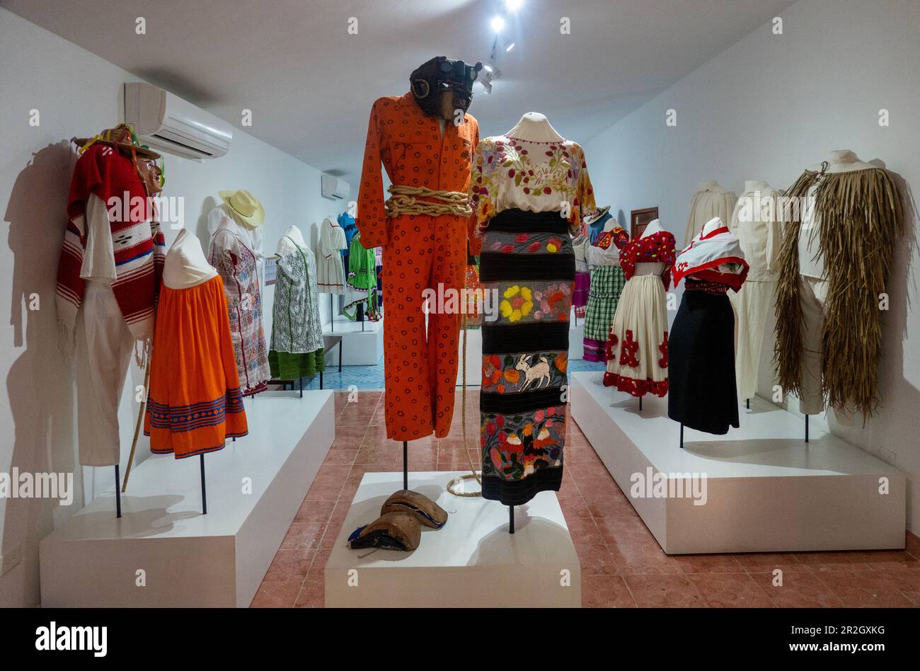 Museo dell'abbigliamento etnico messicano a Valladolid, Yucatan, Messico Foto Stock