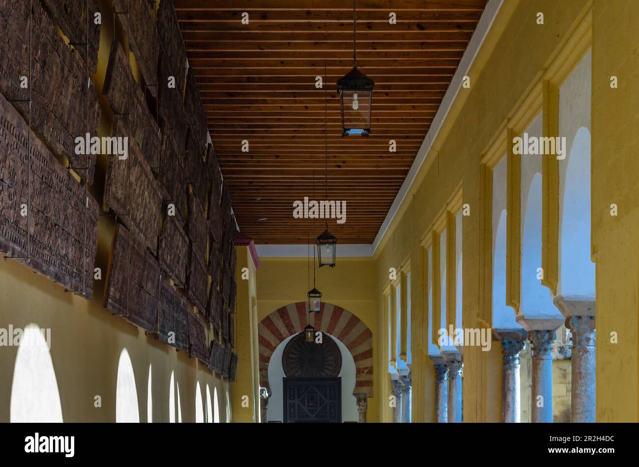 Uno dei cortili interni della Moschea-Cattedrale di Cordoba, Andalusia, Spagna meridionale Foto Stock