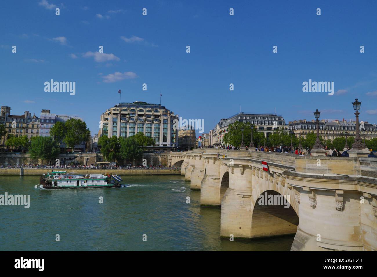 Francia Parigi la Samaritaine et le Pont Neuf Foto Stock