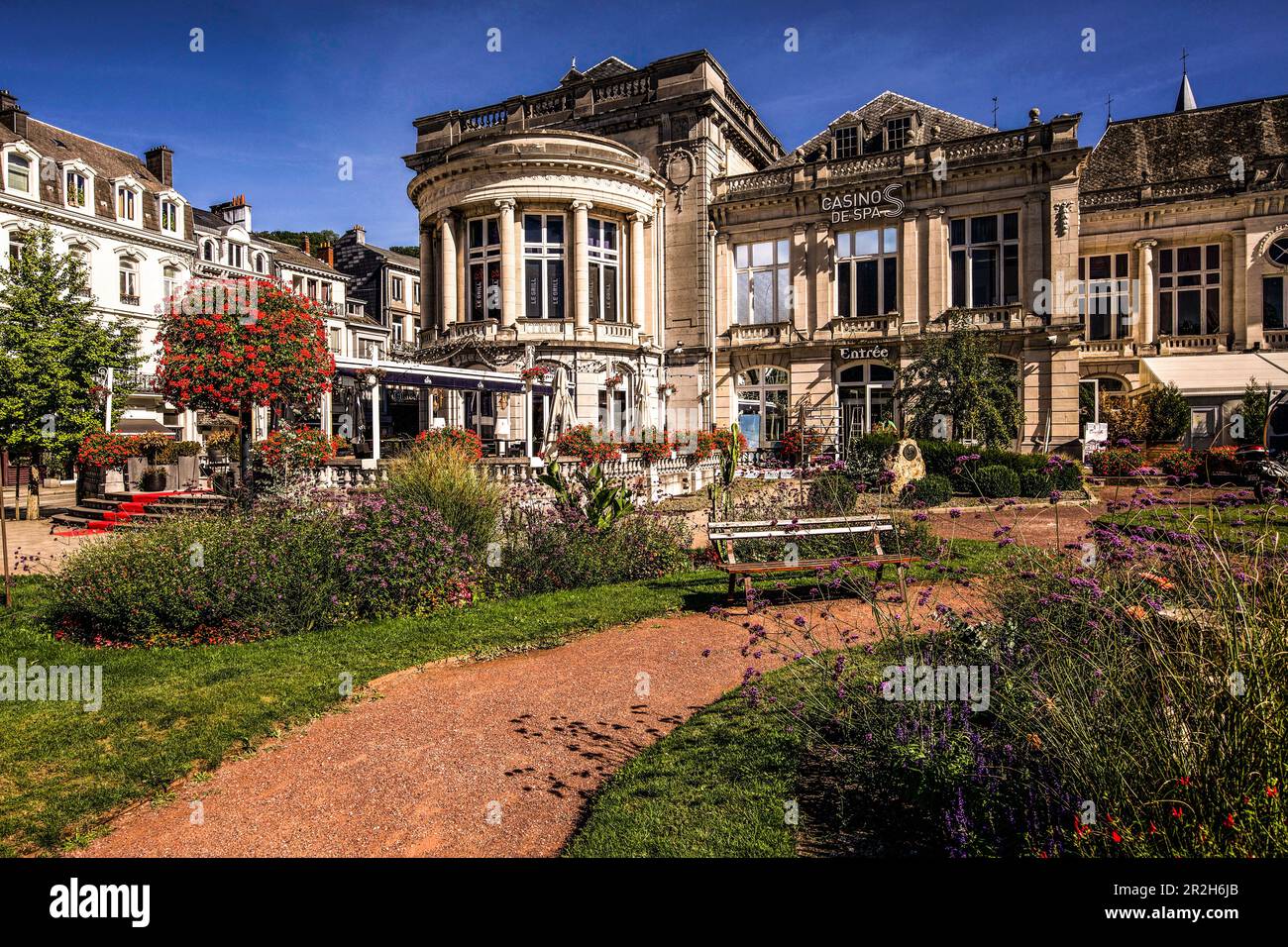 Vista dal parco al Casinò, Spa, Provincia di Liegi, Belgio Foto Stock