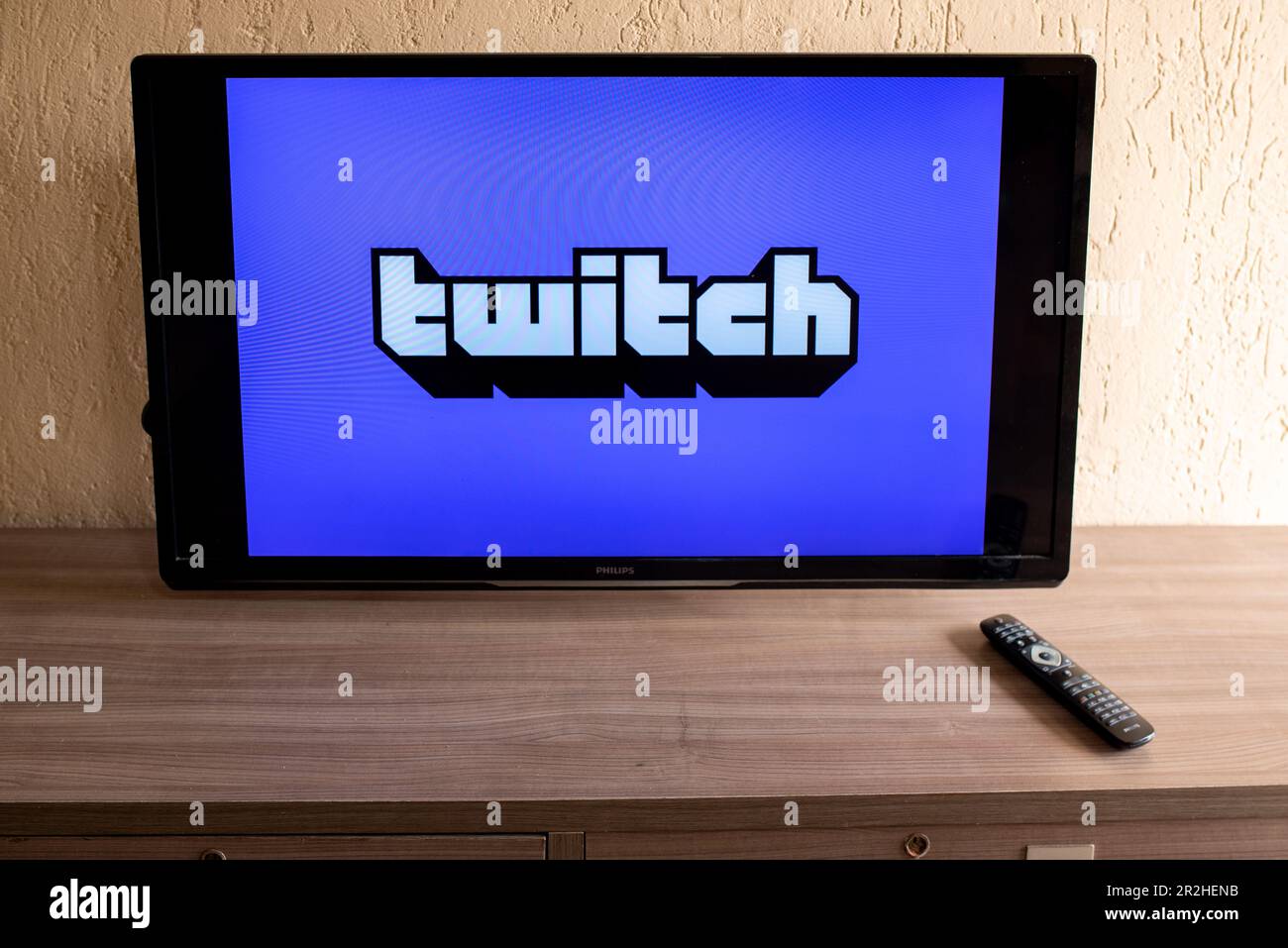 Logo di Twitch game live streaming su uno smartphone. Foto Stock