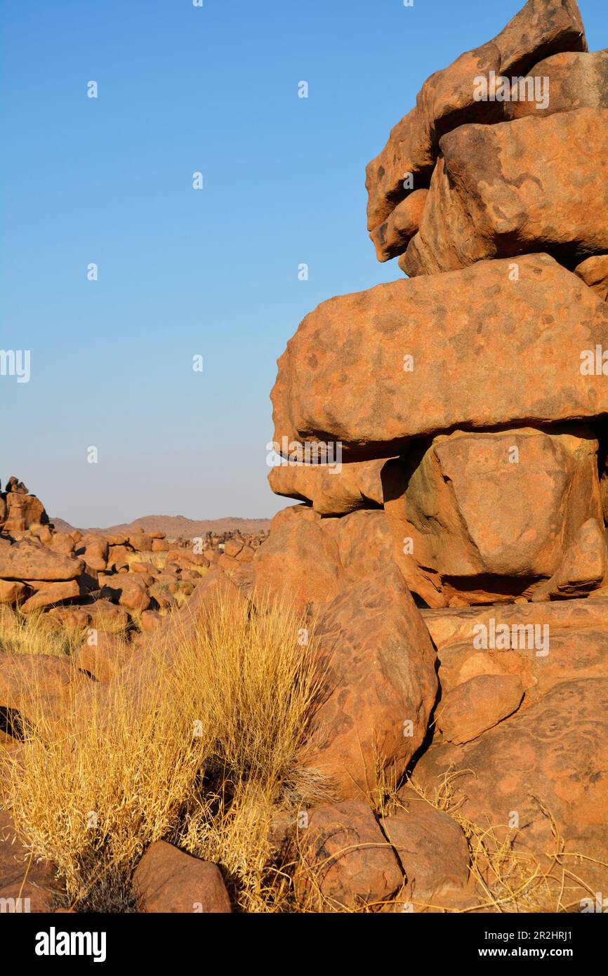 Namibia; regione Karas; a Keetmanshoop; Giants'39; Playground; bizzarre formazioni rocciose da blocchi di basalto intemprati Foto Stock