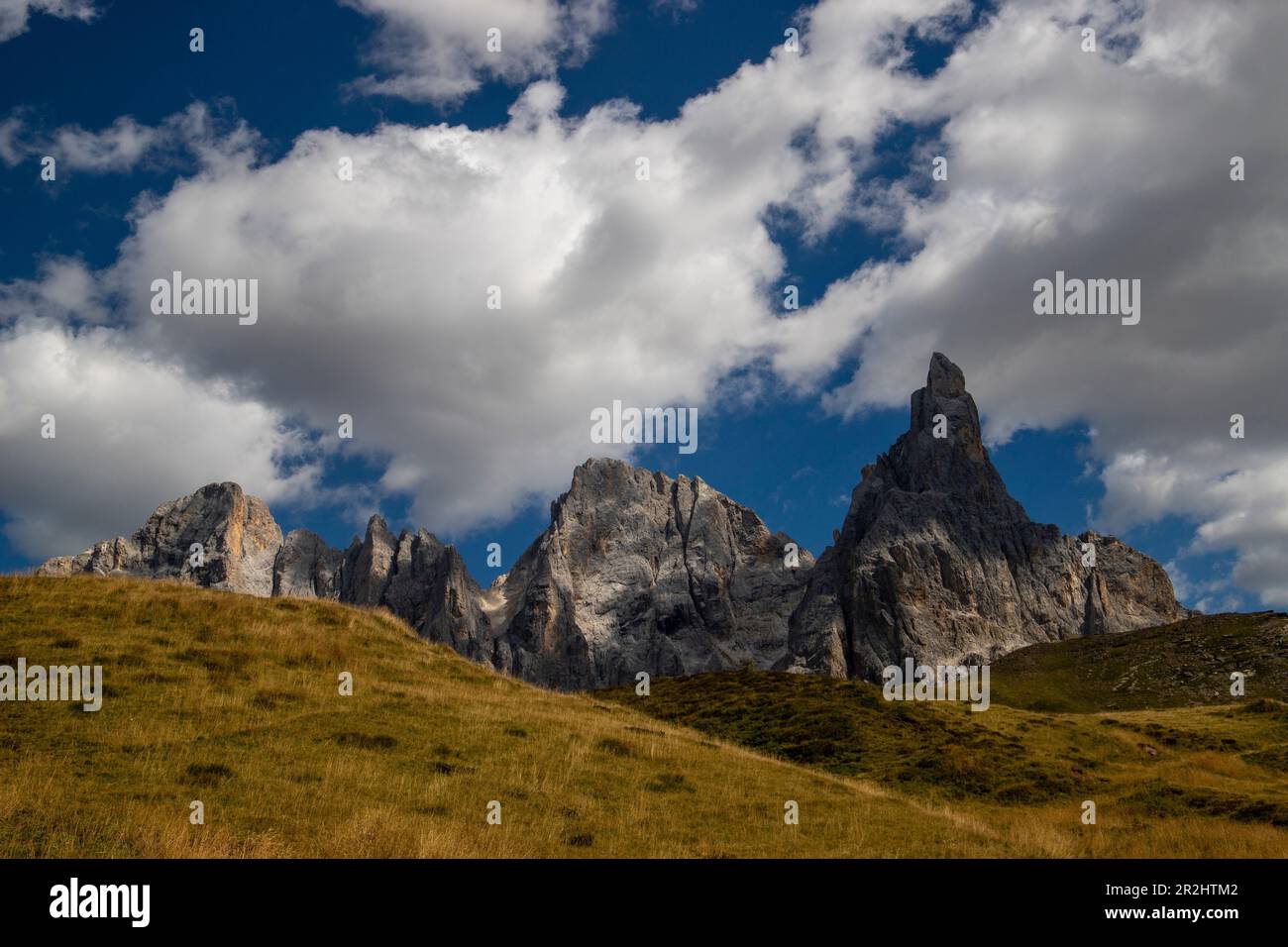 Gruppo montuoso di San Martino. Passo Rolle, Villaggio di San Martino di Castrozza, Trento, Trentino Alto Adige, Italia Foto Stock