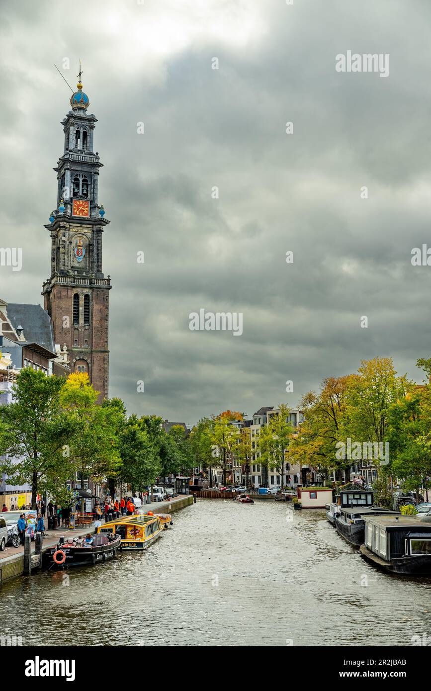Gite in barca sui canali di Amsterdam Foto Stock