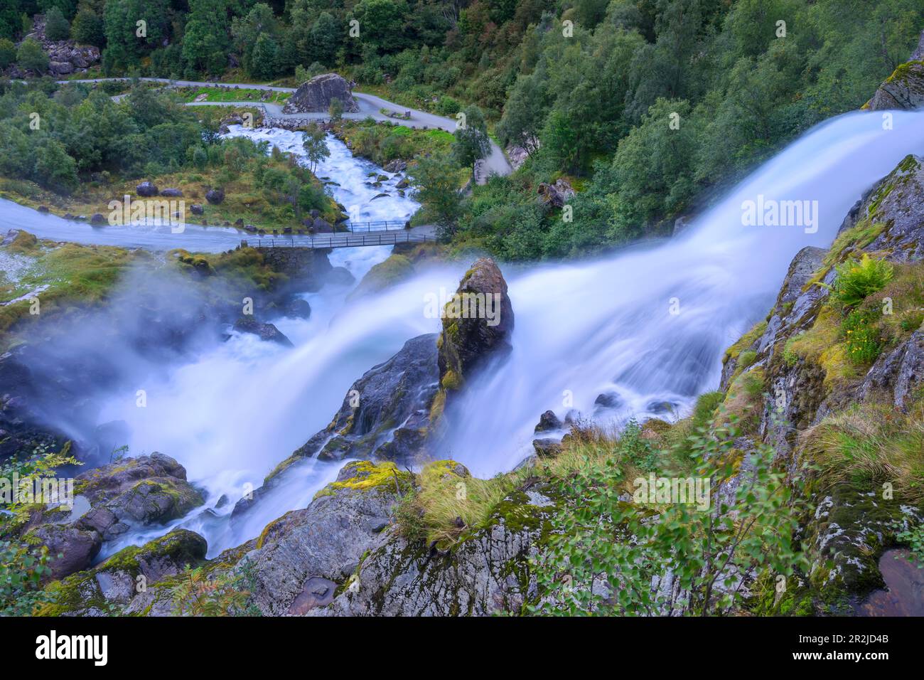 La possente cascata di Kleivafossen in Norvegia. Foto Stock