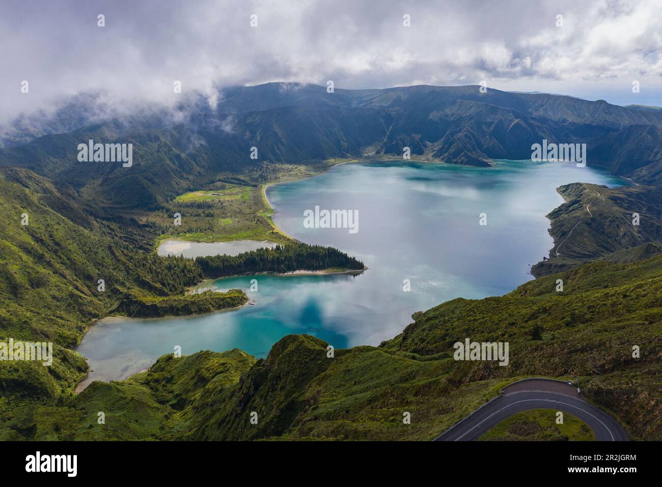 Veduta aerea di Lagoa do Fogo, vicino a Água de Alto, Isola di Sao Miguel, Azzorre, Portogallo, Europa Foto Stock