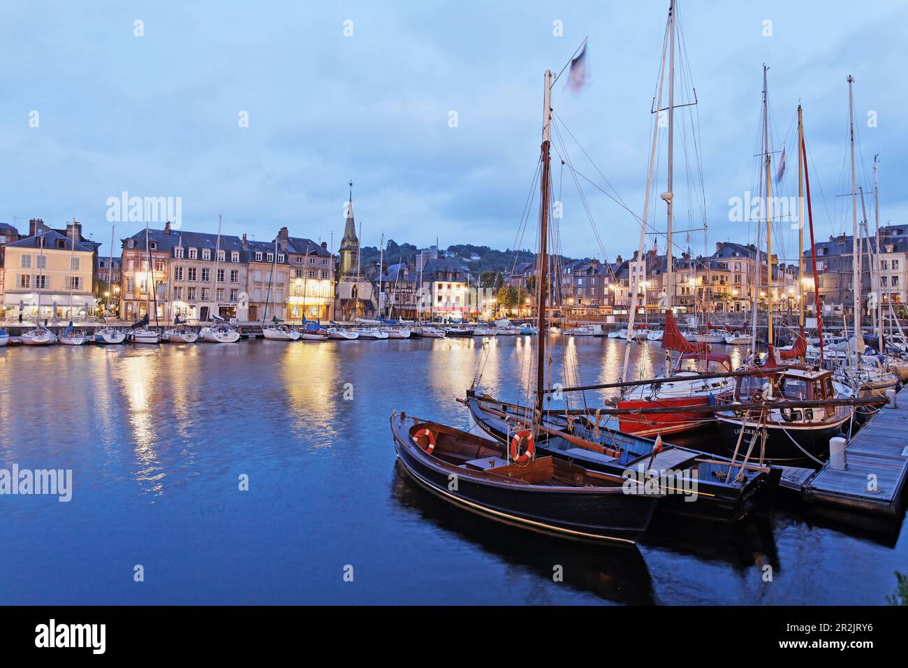 Vieux Bassin è la parte vecchia del porto di Honfleur, Bassa Normandia, Normandia, Francia Foto Stock