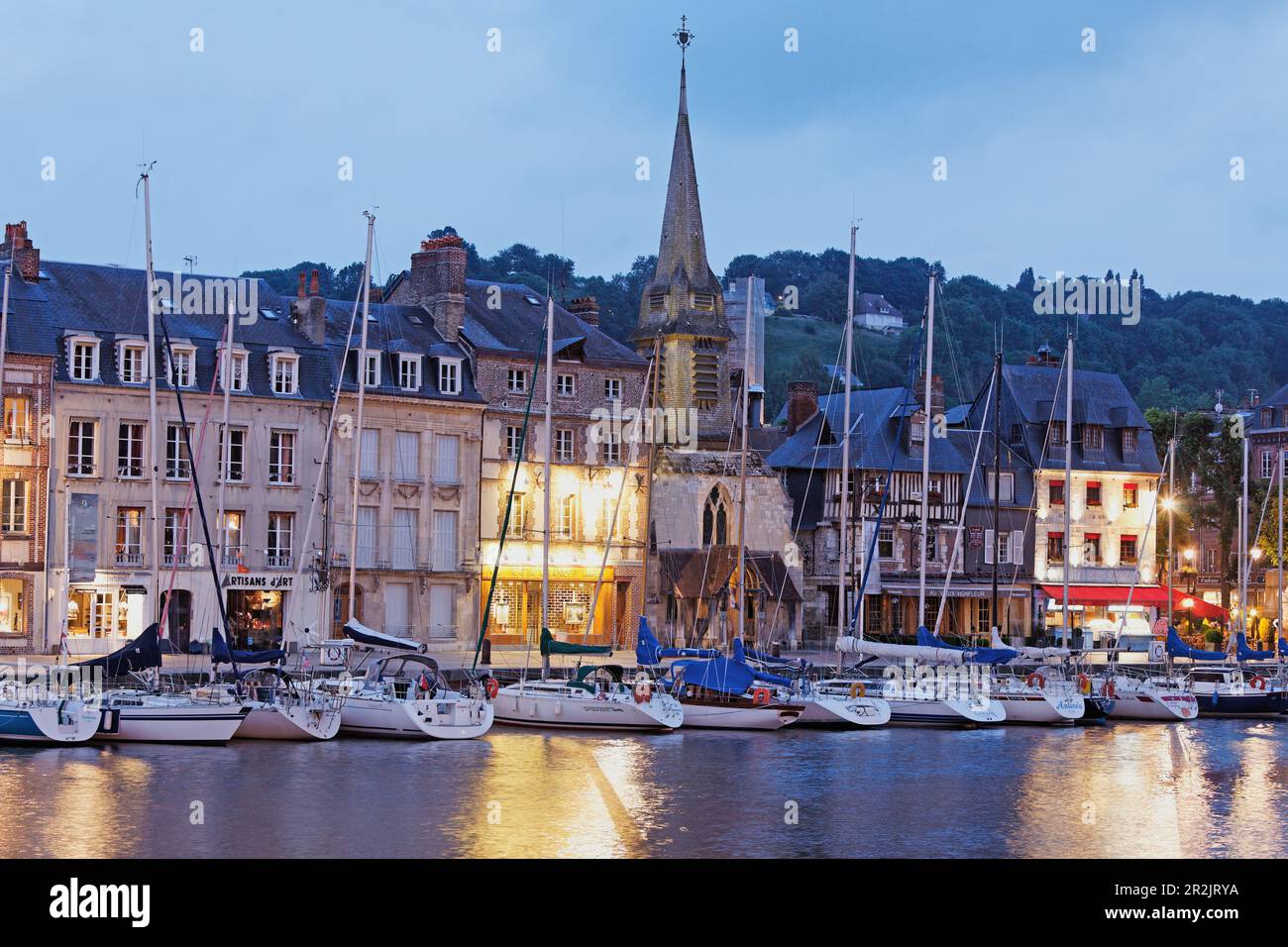 Vieux Bassin è la parte vecchia del porto di Honfleur, Bassa Normandia, Normandia, Francia Foto Stock