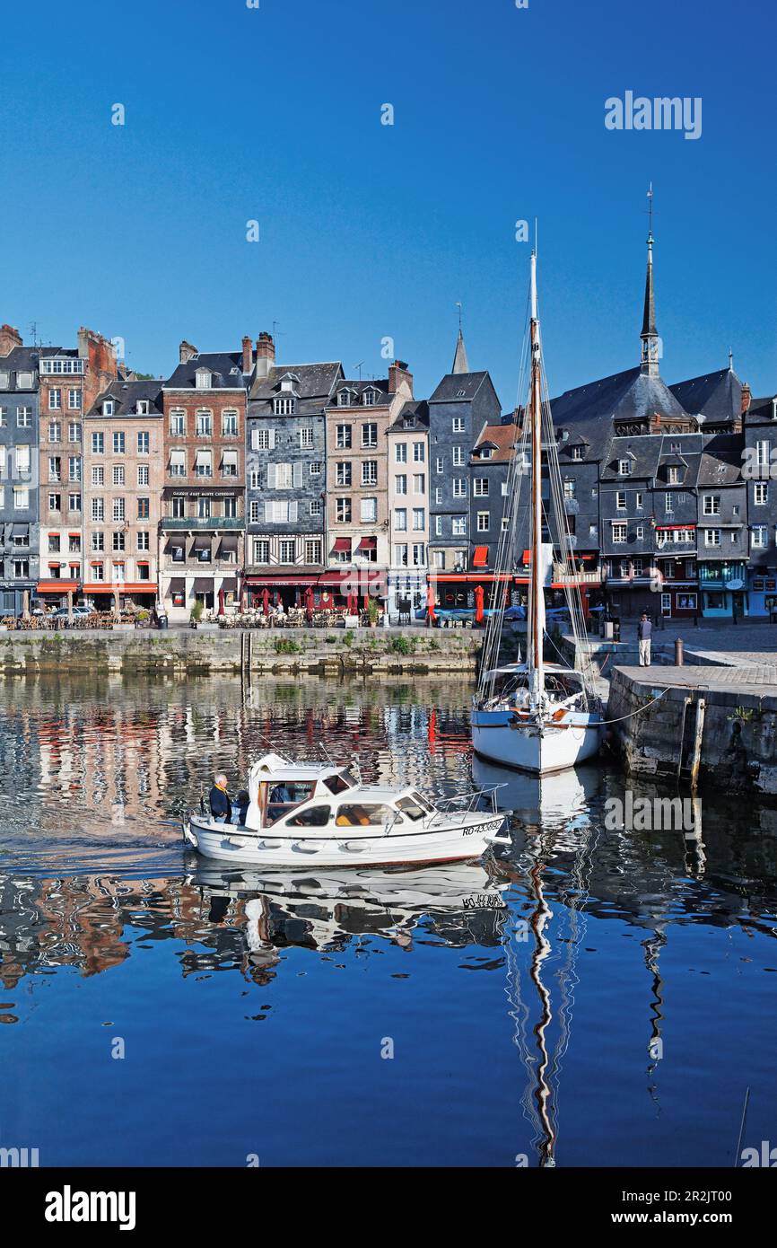 Vieux Bassin è la parte vecchia del porto di Honfleur, Bassa Normandia, Normandia, Francia Foto Stock