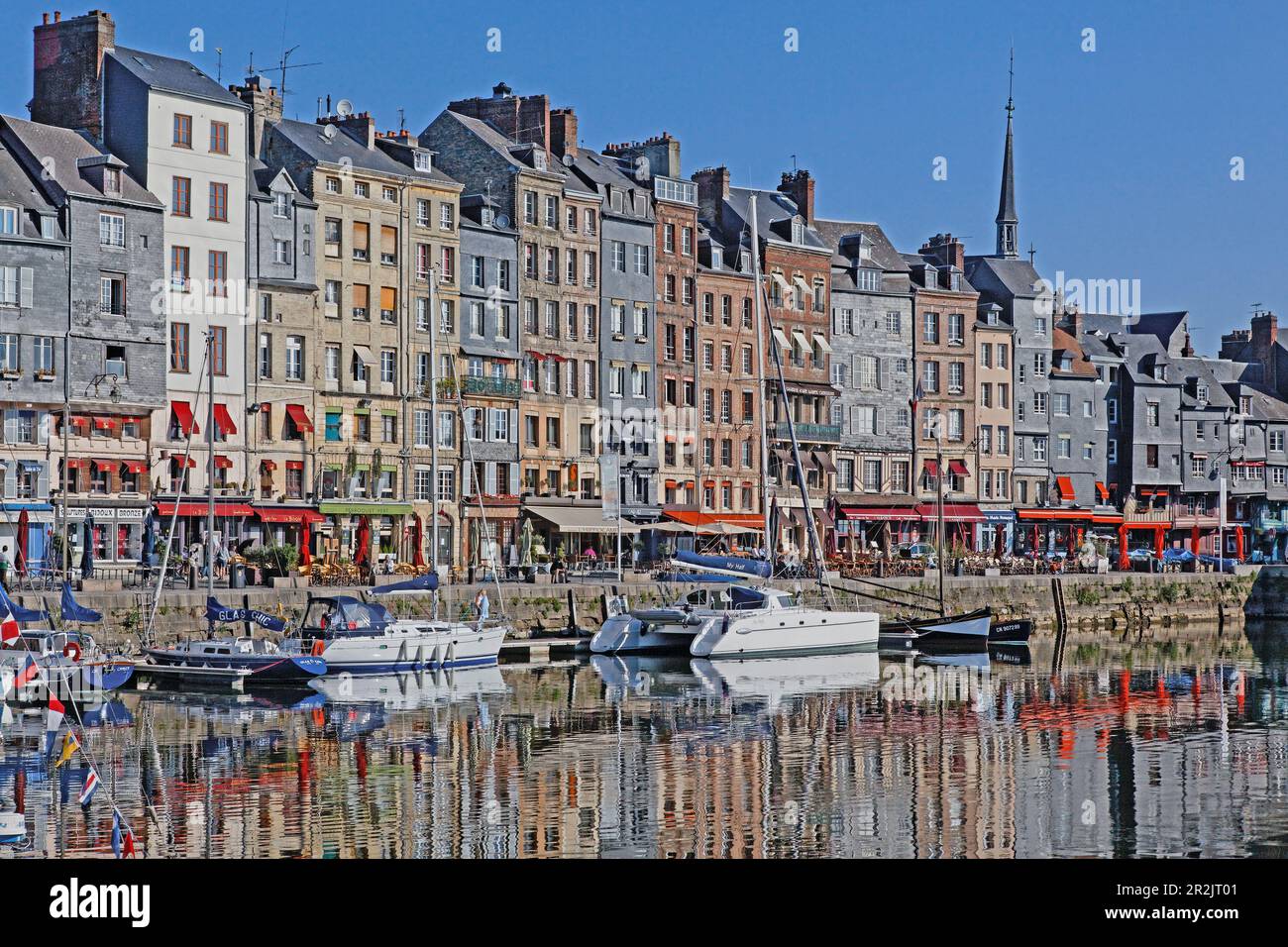 Vieux Bassin è la parte vecchia del porto di Honfleur, Bassa Normandia, Normandia, Francia Foto Stock