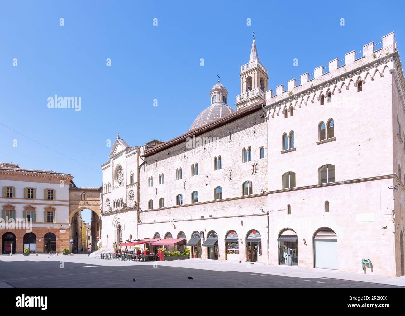 Foligno; Piazza della Repubblica; Cattedrale di San Feliciano Foto Stock