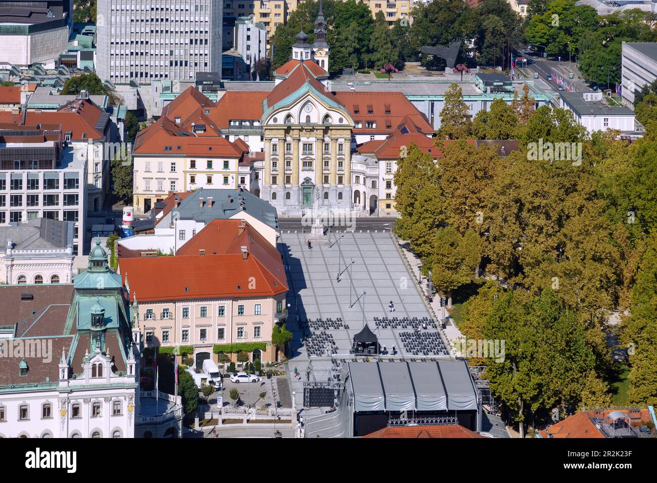 Lubiana; Kongresni trg, Piazza dei Congressi, Chiesa di Trnovo Foto Stock