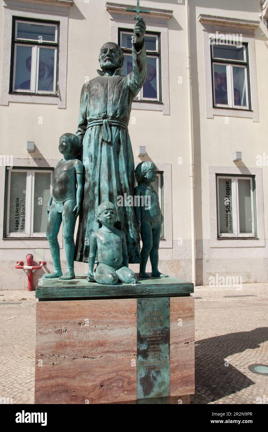 Statua commemorativa di Padre Antonio Vieira S.J., Lisbona, Portogallo Foto Stock