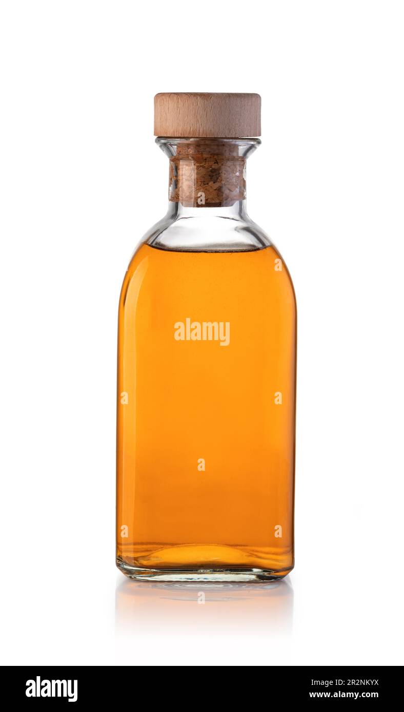 Whiskey bottiglia isolato su sfondo bianco Foto Stock