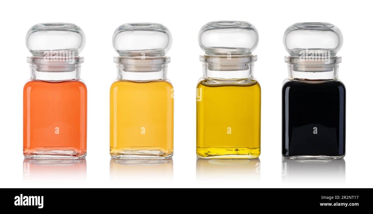 Bottiglia di olio di oliva e aceto isolati su sfondo bianco Foto Stock