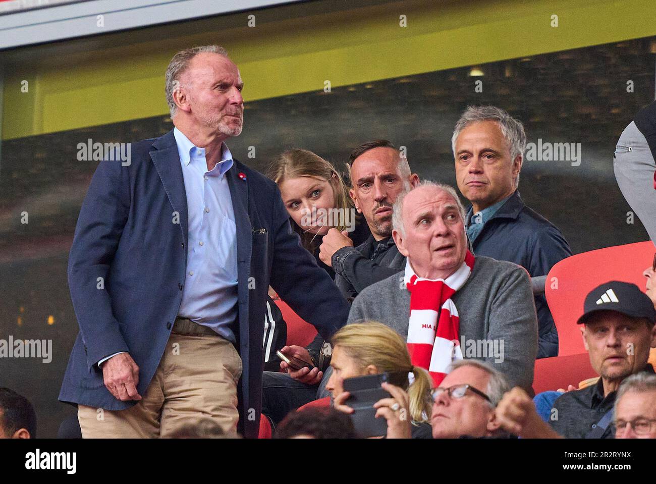 Karl-Heinz RUMMENIGGE (CEO, Vorstandsvorsitzender FCB AG) Uli HOENESS (ex presidente della FCB ), Ehrenpräsident, Dr. OLAF Meinking, Manager und Berater von Thomas Tuchel, Frank Ribery, nella partita FC BAYERN MUENCHEN - RB LEIPZIG 1-3 1.German Football League il 20 maggio 2023 a Monaco di Baviera, Germania. Stagione 2022/2023, giorno 33, 1.Bundesliga, FCB, München, 33.Spieltag. © Peter Schatz / Alamy Live News - LE NORMATIVE DFL VIETANO L'USO DELLE FOTOGRAFIE come SEQUENZE DI IMMAGINI e/o QUASI-VIDEO - Credit: Peter Schatz/Alamy Live News Foto Stock