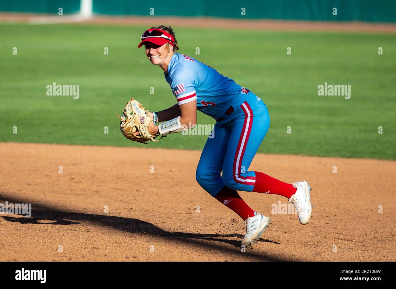 Maggio 20 2023 Palo Alto CA USA Loyola Marymount, outfielder Morgan Debord (5), gioca sul campo durante la partita di softball regionale NCAA Stanford tra Long Beach state e i leyola Marymount Lions. Loyola Marymount Beat Long Beach state 2-1at Boyd & Jill Smith Family Stadium Palo Alto Calif. Thurman James/CSM Credit: CAL Sport Media/Alamy Live News Foto Stock