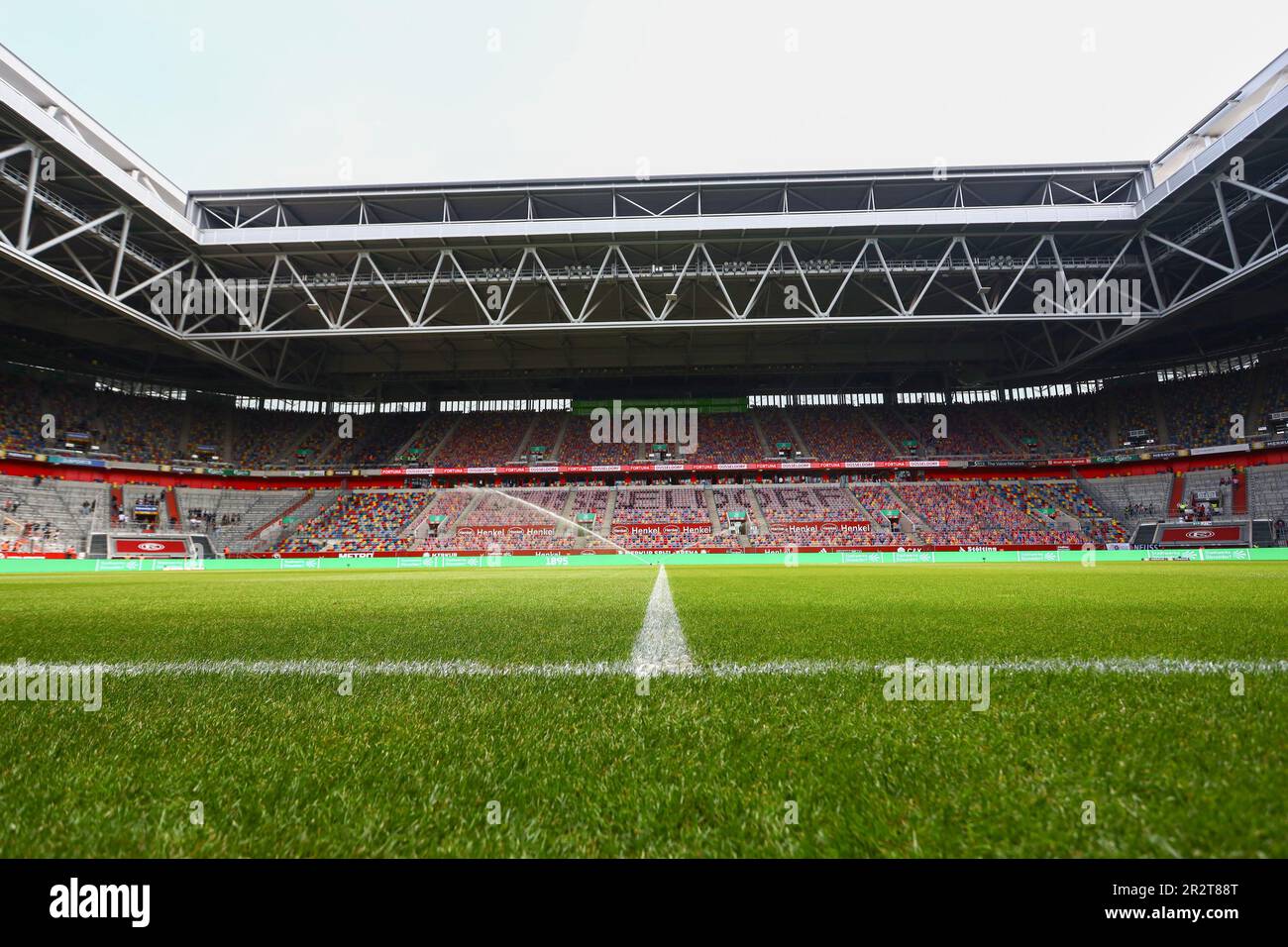 Düsseldorf, Germania, 21.05.2023. Fortuna Duesseldorf contro Hannover 96, Football, 2. Bundesliga, 33. Giorno di incontro, Stagione 2022/2023. Merkur Spiel-Arena, Düsseldorf. LE NORMATIVE DFL VIETANO QUALSIASI USO DI FOTOGRAFIE COME SEQUENZE DI IMMAGINI E/O QUASI-VIDEO. Credit: NewsNRW / Alamy Live News Foto Stock