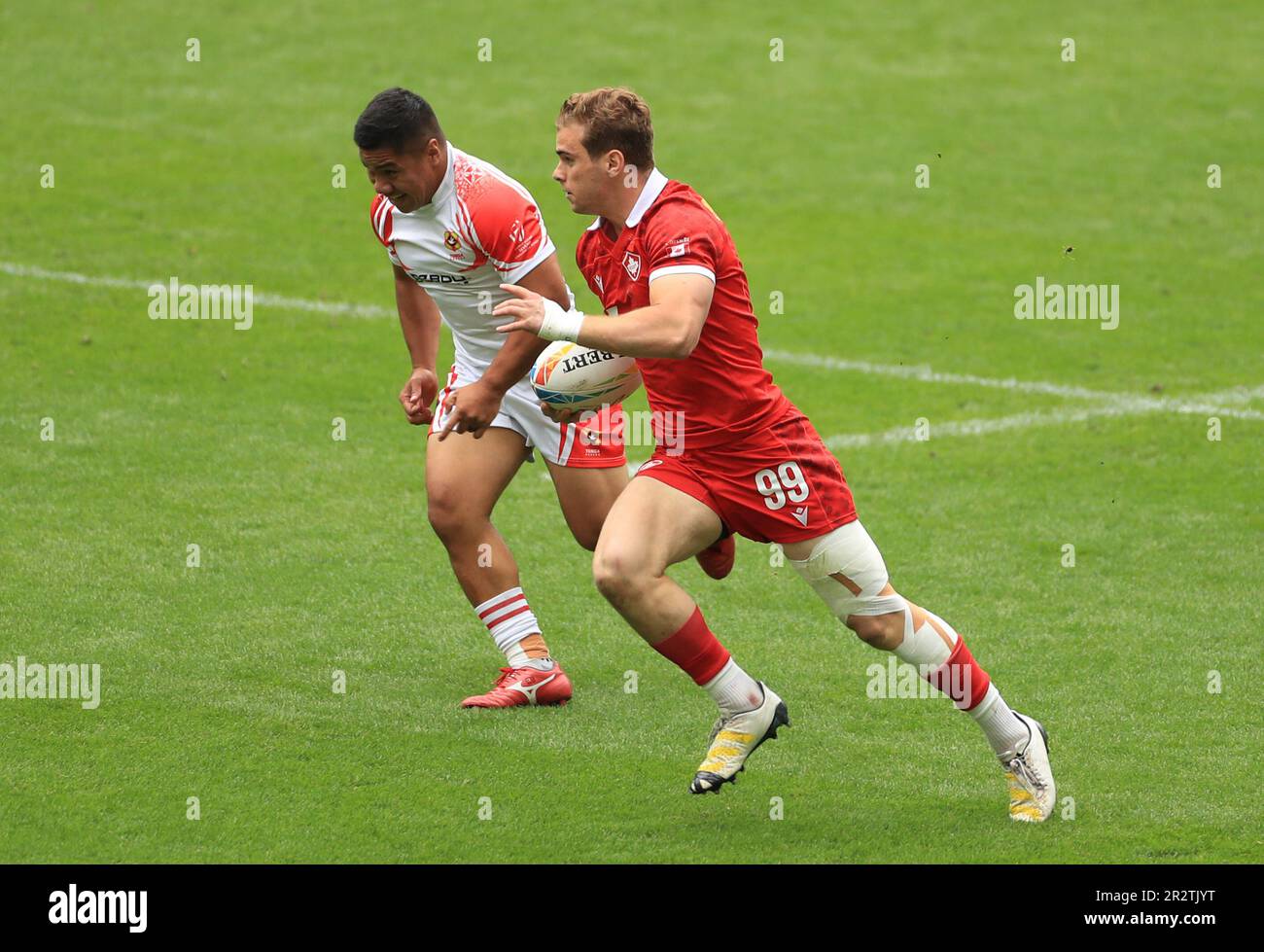 Il canadese Jack Carson si scompone sulla strada per provare durante il gioco 23 della HSBC World Rugby Sevens Series al Twickenham Stadium, Londra. Data immagine: Domenica 21 maggio 2023. Foto Stock