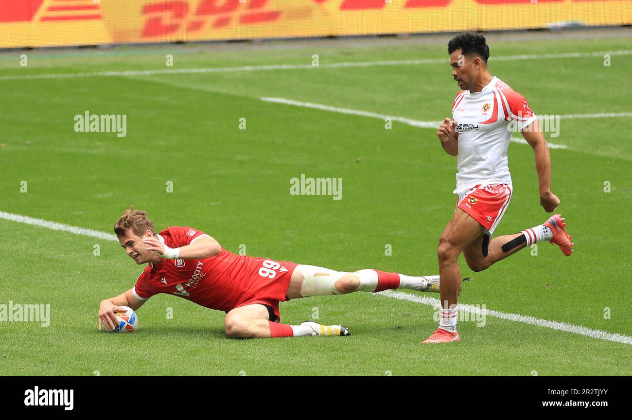 Il canadese Jack Carson si è messo alla prova durante il gioco 23 della HSBC World Rugby Sevens Series al Twickenham Stadium, Londra. Data immagine: Domenica 21 maggio 2023. Foto Stock