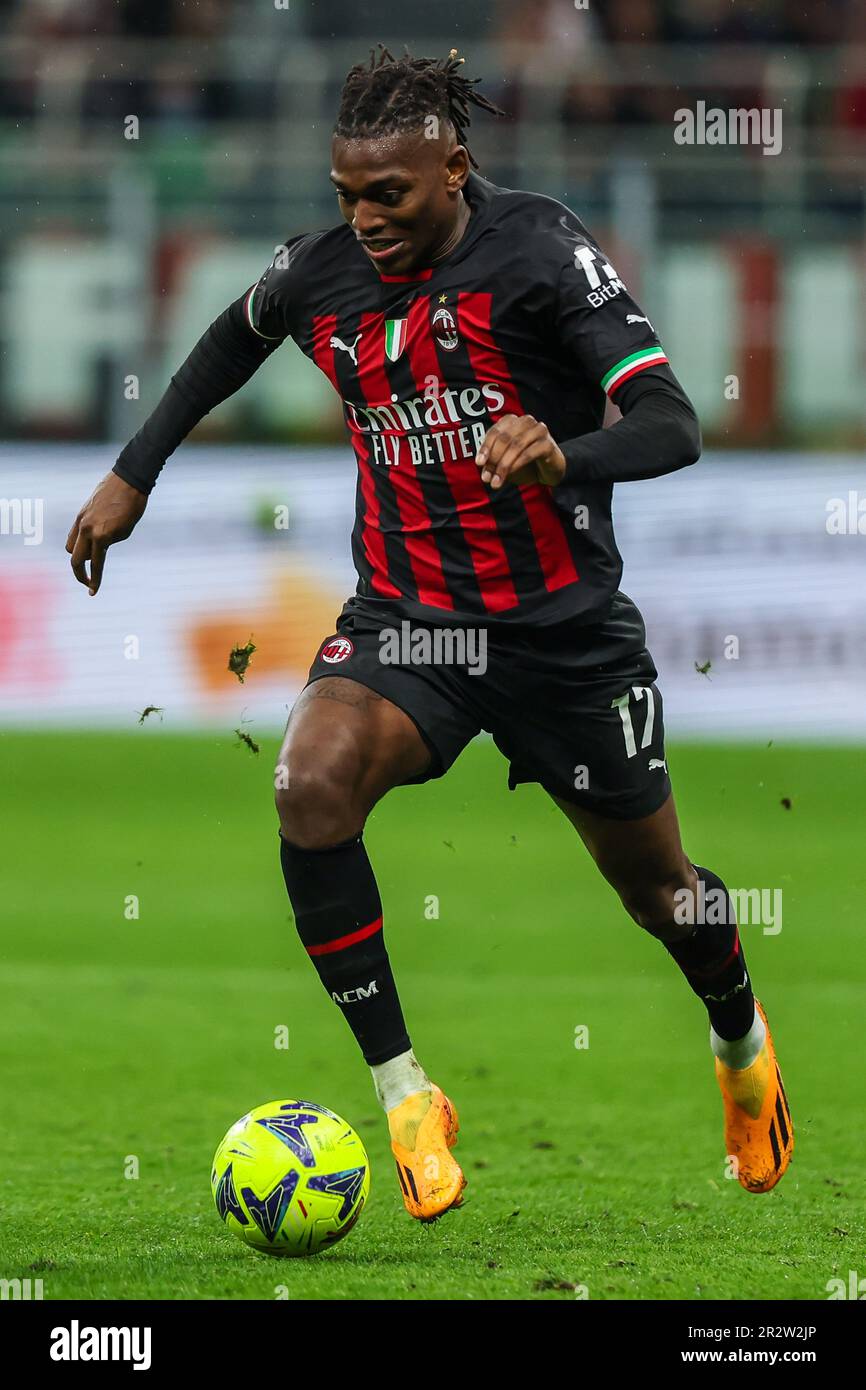 Milano, Italia. 20th maggio, 2023. Rafael Leao di AC Milan in azione durante la Serie A 2022/23 partita di calcio tra AC Milan e UC Sampdoria allo Stadio San Siro. Punteggio finale; Milan 5:1 Sampodria Credit: SOPA Images Limited/Alamy Live News Foto Stock