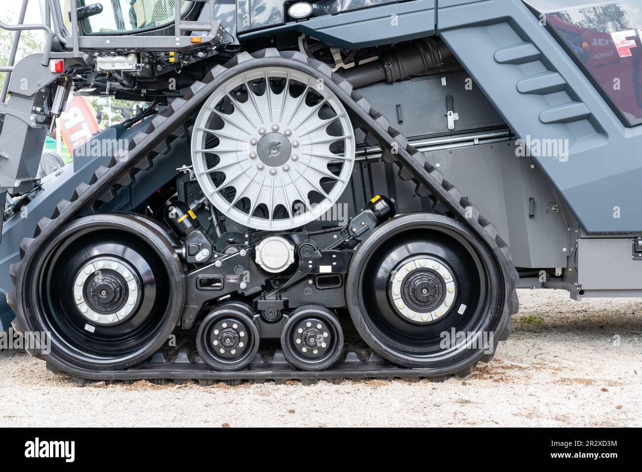 Percorso continuo della mietitrebbiatrice IDEALE FENDT alla fiera agricola. Novi Sad, Serbia - 05.20.2023. Foto Stock